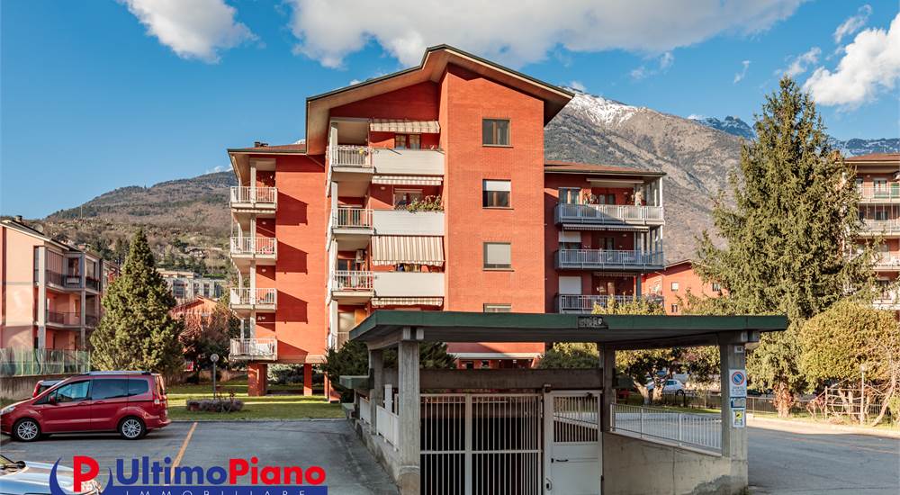 ZONA ESTERNA INGRESSO BOX