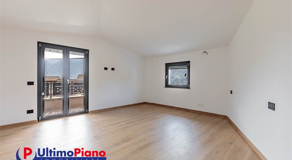 CAMERA DA LETTO PRIMO PIANO