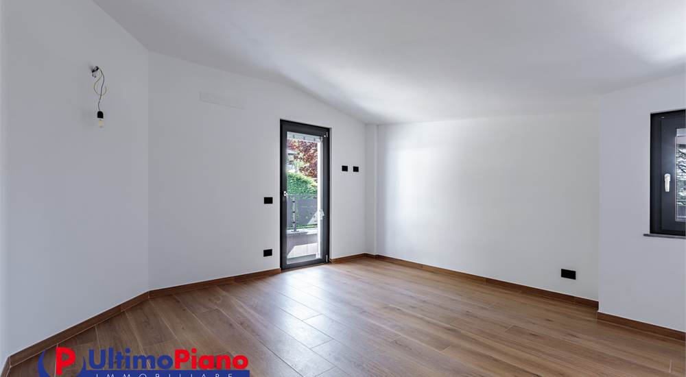 SECONDA CAMERA DA LETTO PRIMO PIANO