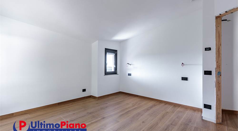 SECONDA CAMERA DA LETTO PRIMO PIANO