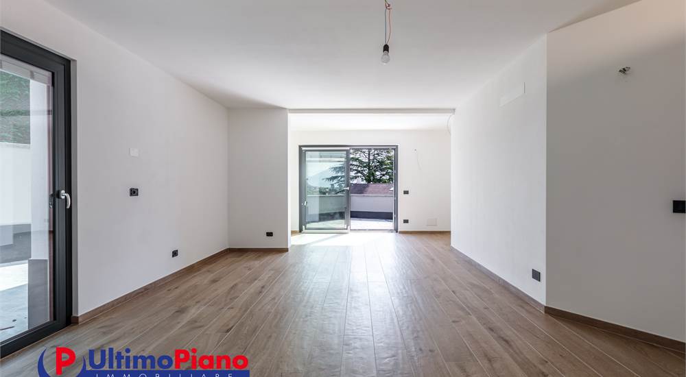 SOGGIORNO CON ANGOLO COTTURA PIANO TERRA