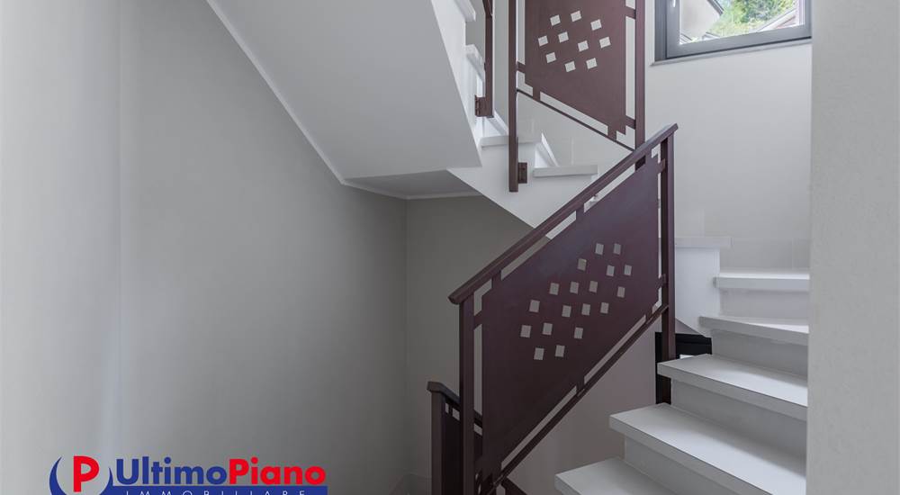 SCALE INTERNE VERSO SEMINTERRATO