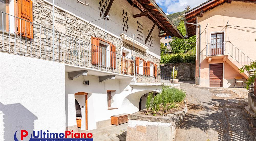 ACCESSO TAVERNA E CANTINA