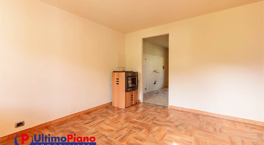 ALLOGGIO PRIMO PIANO OVEST