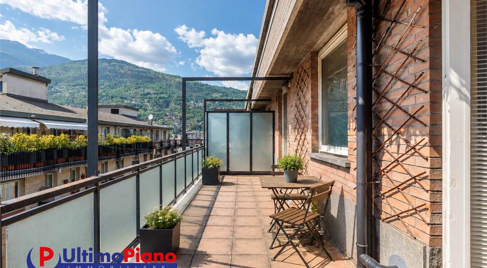 TERRAZZO CON IDEA DI ARREDAMENTO