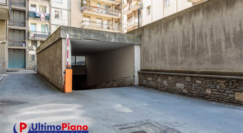 ACCESSO GARAGE