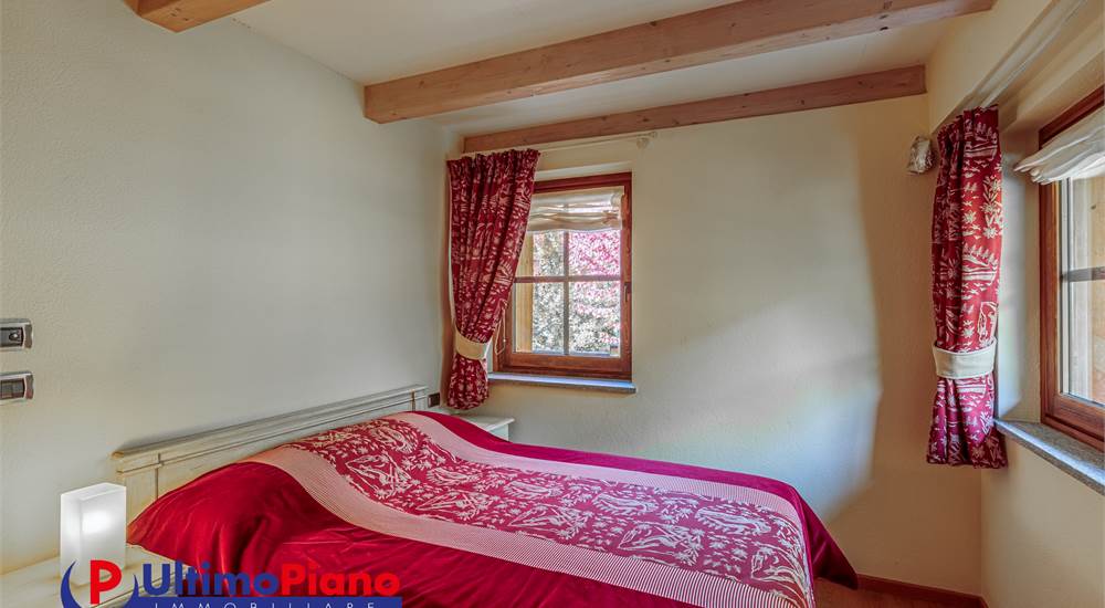SECONDA CAMERA DA LETTO PIANO TERRA