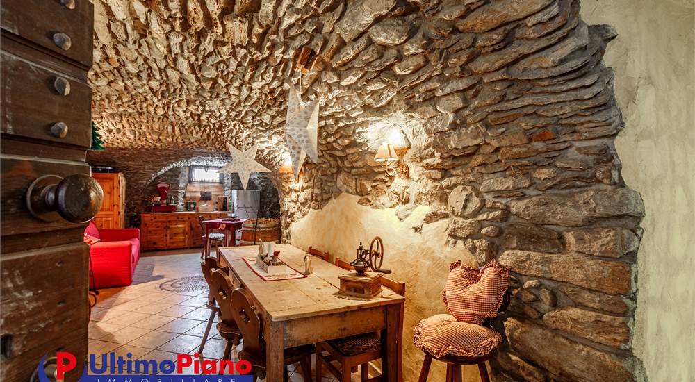 TAVERNA