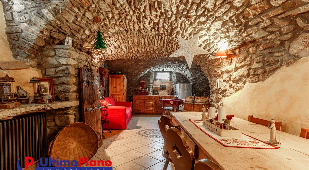 TAVERNA