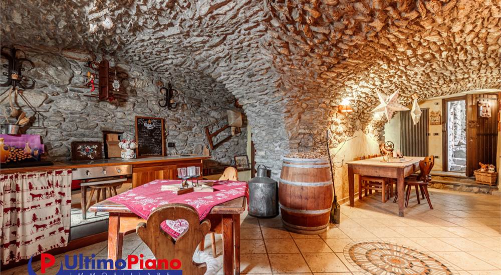 TAVERNA