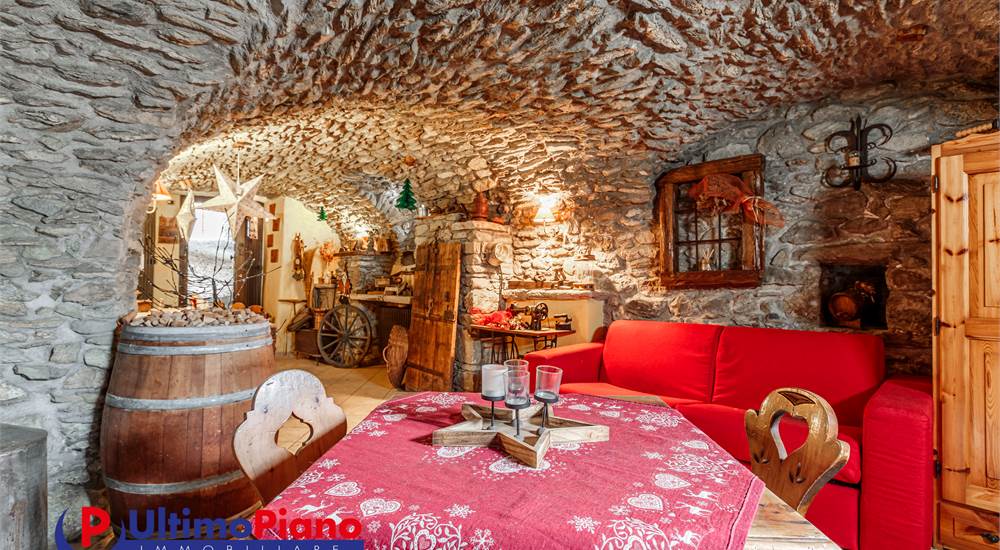 TAVERNA