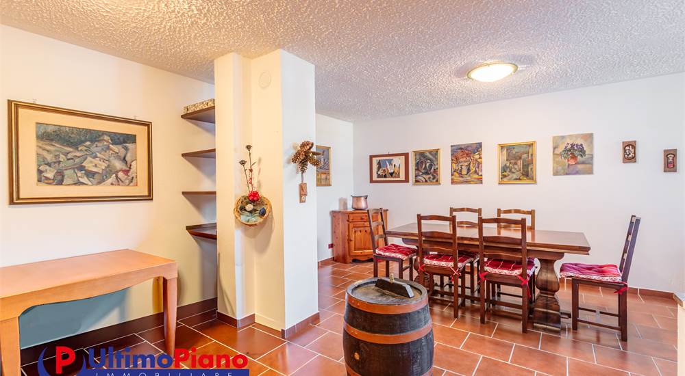 TAVERNA PIANO SEMINTERRATO