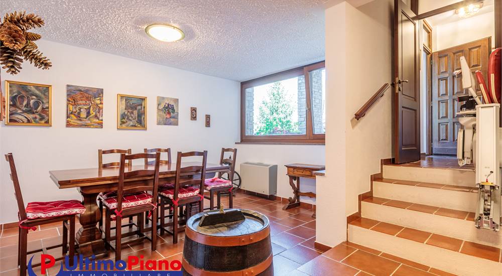 TAVERNA PIANO SEMINTERRATO