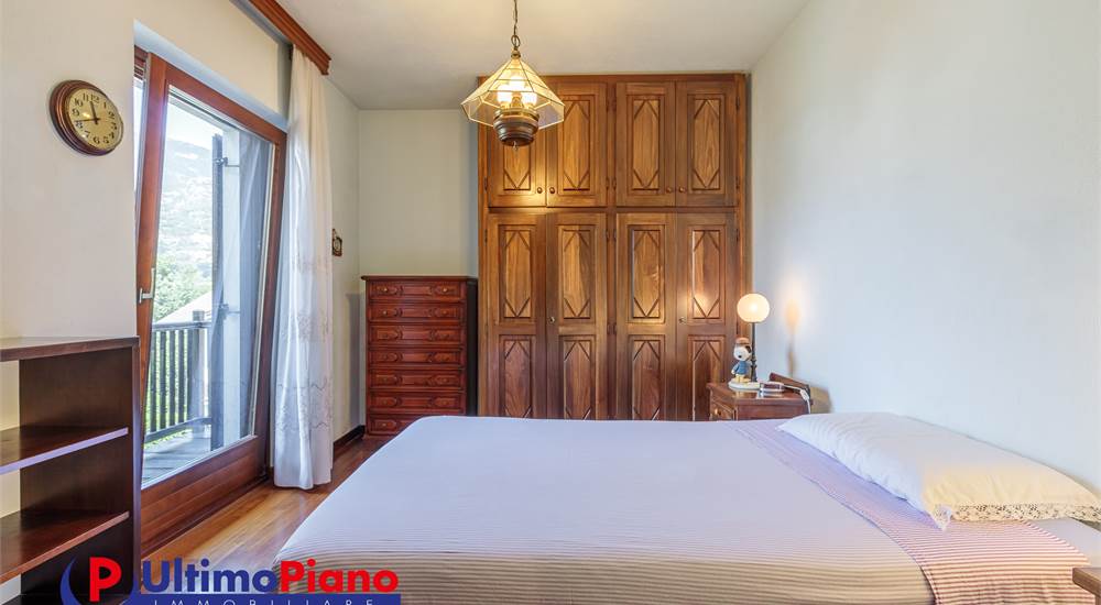 CAMERA DA LETTO PIANO TERRA
